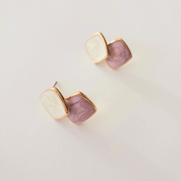 Minimalist Assymetrical Pastel Acrylic Earrings - Picture 2 of 5